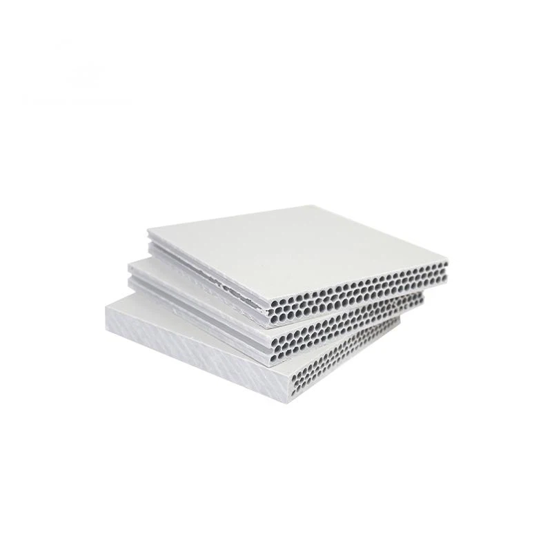 PVC list s stropnim pločama